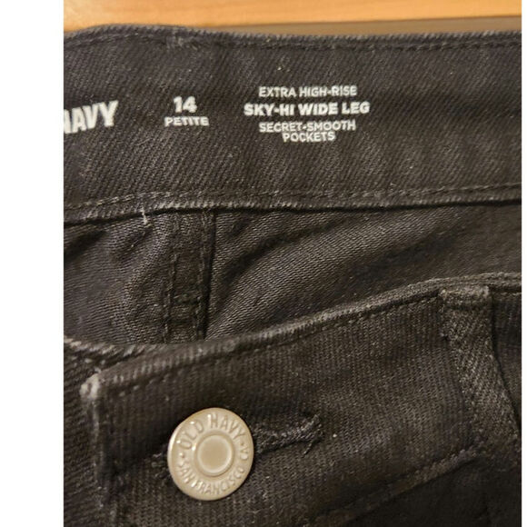 NWT Extra High-Rise Sky-Hi Wide Leg jeans in black denim, size 14 Petite. - Picture 4 of 12